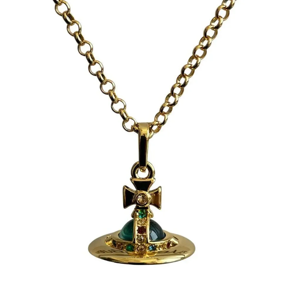 NIB Vivienne Westwood gold petite Saturn orb green crystal chain necklace